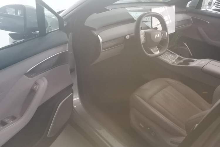 Used ONVO L60 2024 60 kWh Rear-Drive Version Driver Seat