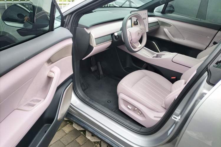 Used ONVO L60 2024 60 kWh Rear-Drive Version Driver Seat
