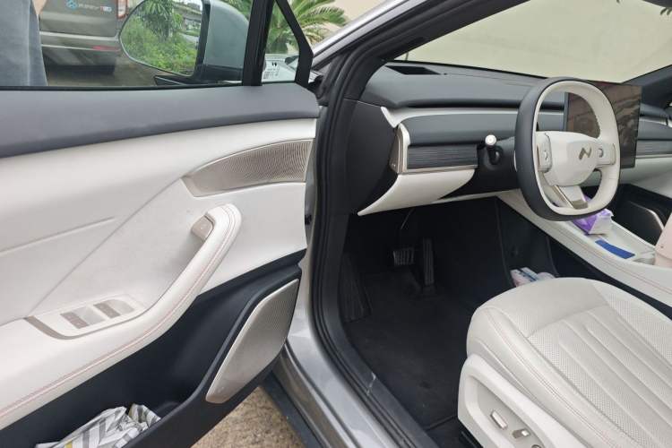 Used ONVO L60 2024 60 kWh Rear-Drive Version Driver Seat