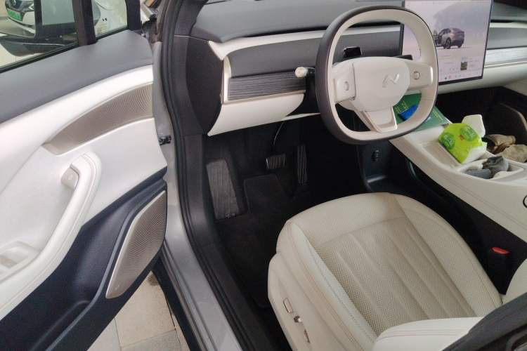 Used ONVO L60 2024 60 kWh Rear-Drive Version Driver Seat