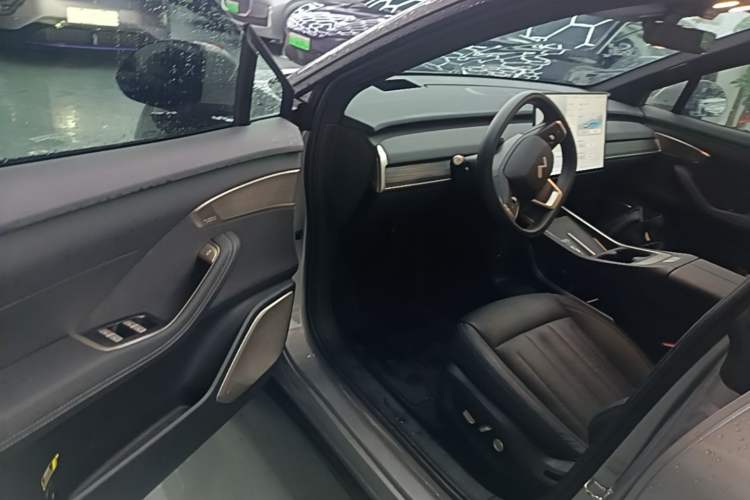 Used ONVO L60 2024 60 kWh Rear-Drive Version Driver Seat