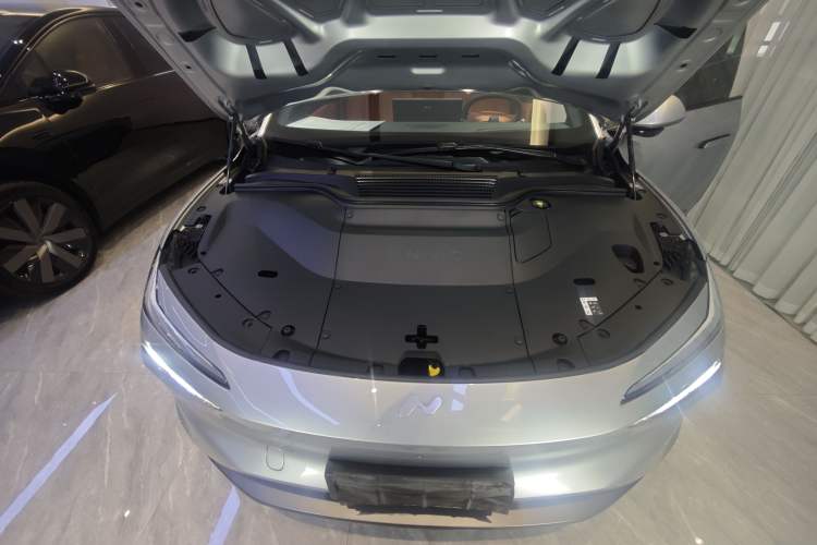Used ONVO L60 2024 60 kWh Rear-Drive Version Engine Bay