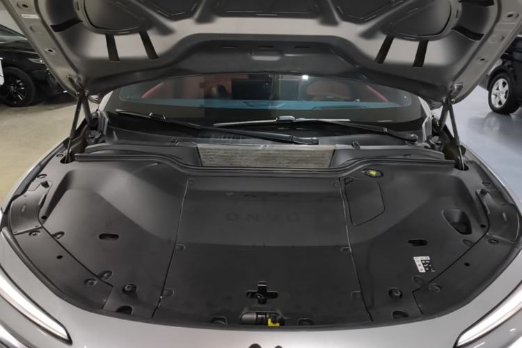Used ONVO L60 2024 60 kWh All-Wheel Drive Engine Bay