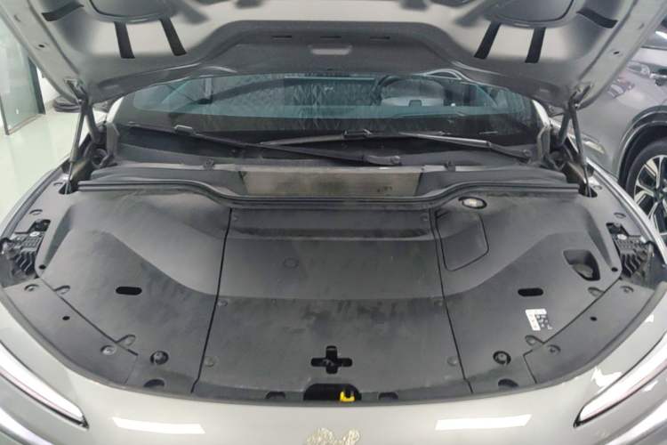 Used ONVO L60 2024 60 kWh Rear-Drive Version Engine Bay