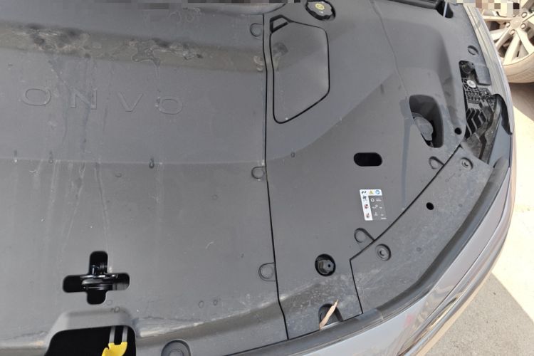 Used ONVO L60 2024 60 kWh All-Wheel Drive Engine Bay Left