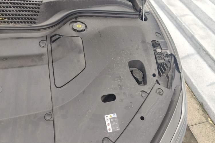 Used ONVO L60 2024 60 kWh Rear-Drive Version Engine Bay Left