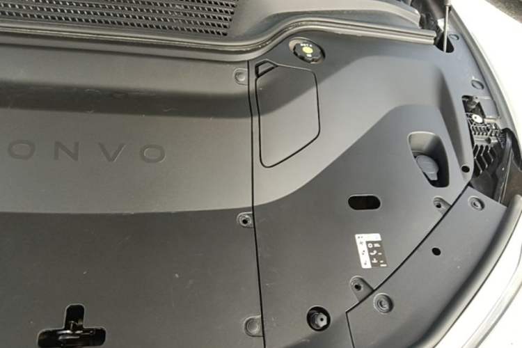 Used ONVO L60 2024 60 kWh Rear-Drive Version Engine Bay Left