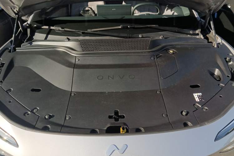 Used ONVO L60 2024 60 kWh Rear-Drive Version Engine Bay