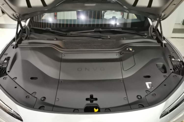 Used ONVO L60 2024 60 kWh All-Wheel Drive Engine Bay