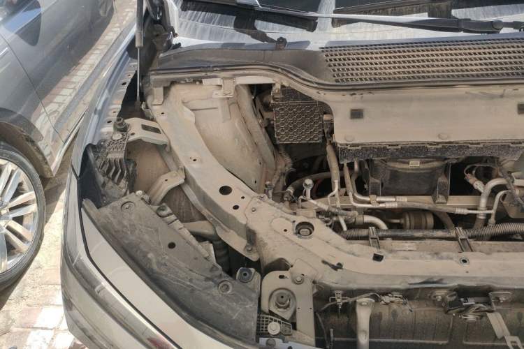Used ONVO L60 2024 60 kWh Rear-Drive Version Engine Bay Right