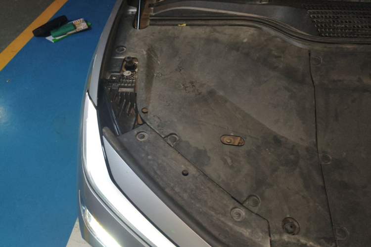Used ONVO L60 2024 60 kWh Rear-Drive Version Engine Bay Right