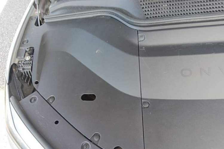 Used ONVO L60 2024 60 kWh Rear-Drive Version Engine Bay Right