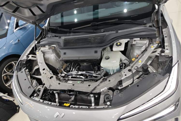 Used ONVO L60 2024 60 kWh Rear-Drive Version Engine Bay