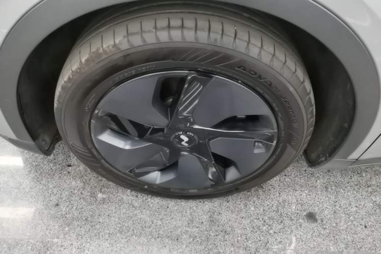 Used ONVO L60 2024 60 kWh Rear-Drive Version Exterior 4