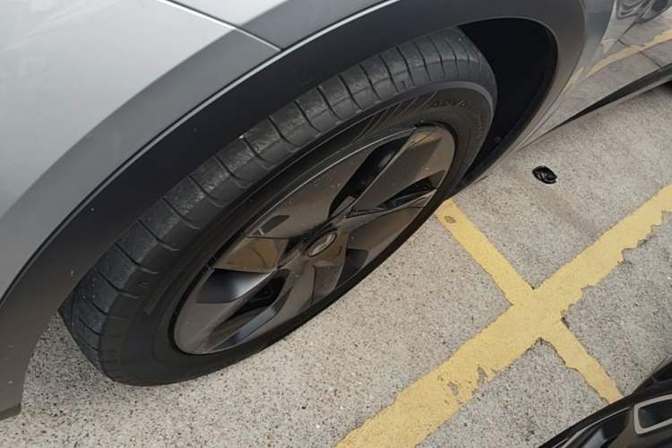 Used ONVO L60 2024 60 kWh Rear-Drive Version Exterior 4