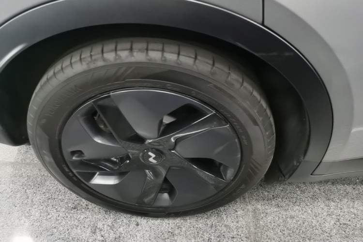 Used ONVO L60 2024 60 kWh Rear-Drive Version Exterior 5