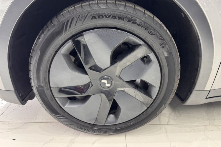 Used ONVO L60 2024 60 kWh Rear-Drive Version Exterior 6