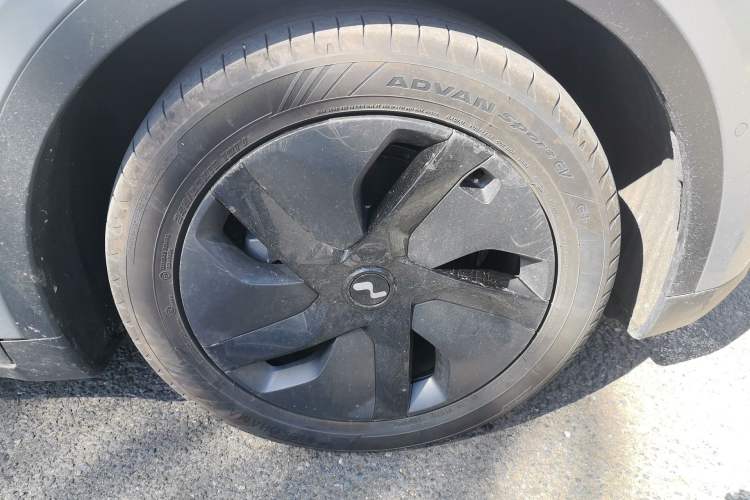Used ONVO L60 2024 60 kWh Rear-Drive Version Exterior 7