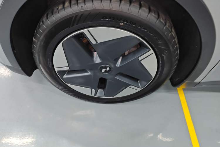 Used ONVO L60 2024 60 kWh Rear-Drive Version Exterior 7
