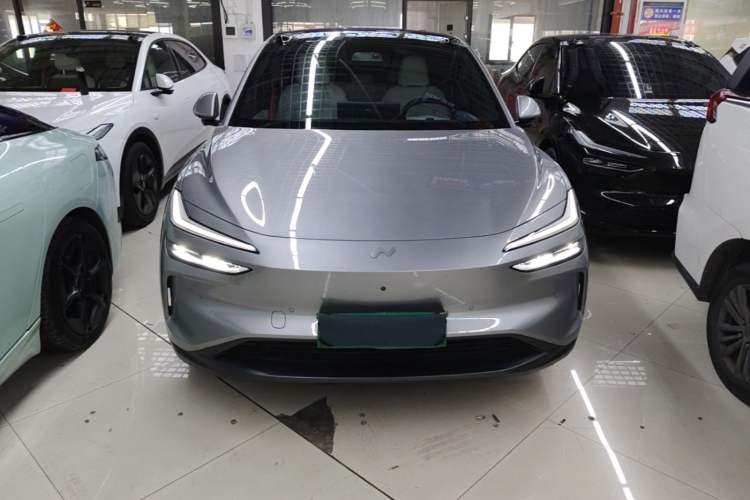 Used ONVO L60 2024 60 kWh Rear-Drive Version Front