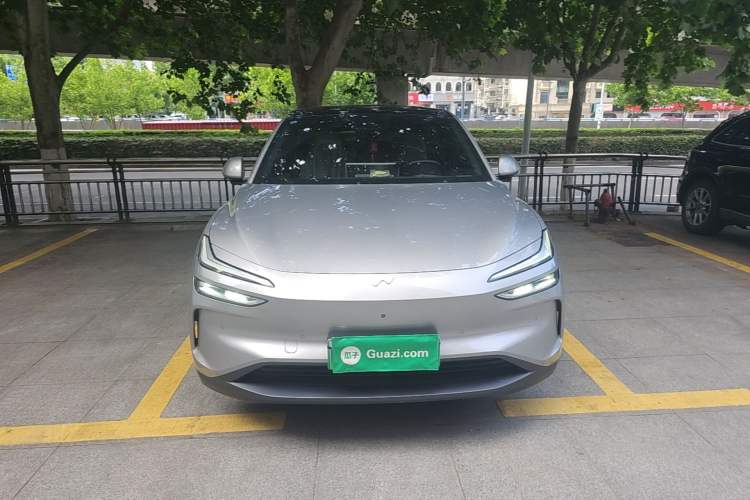 Used ONVO L60 2024 60 kWh Rear-Drive Version Front