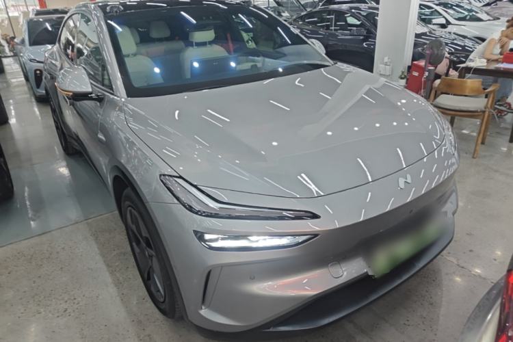 Used ONVO L60 2024 60 kWh Rear-Drive Version Front Right 45 Deg