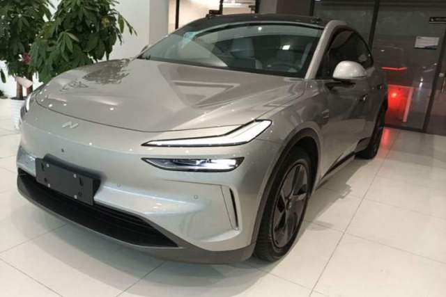Ojetý ONVO L60 2024 60 kWh Rear-Drive Version