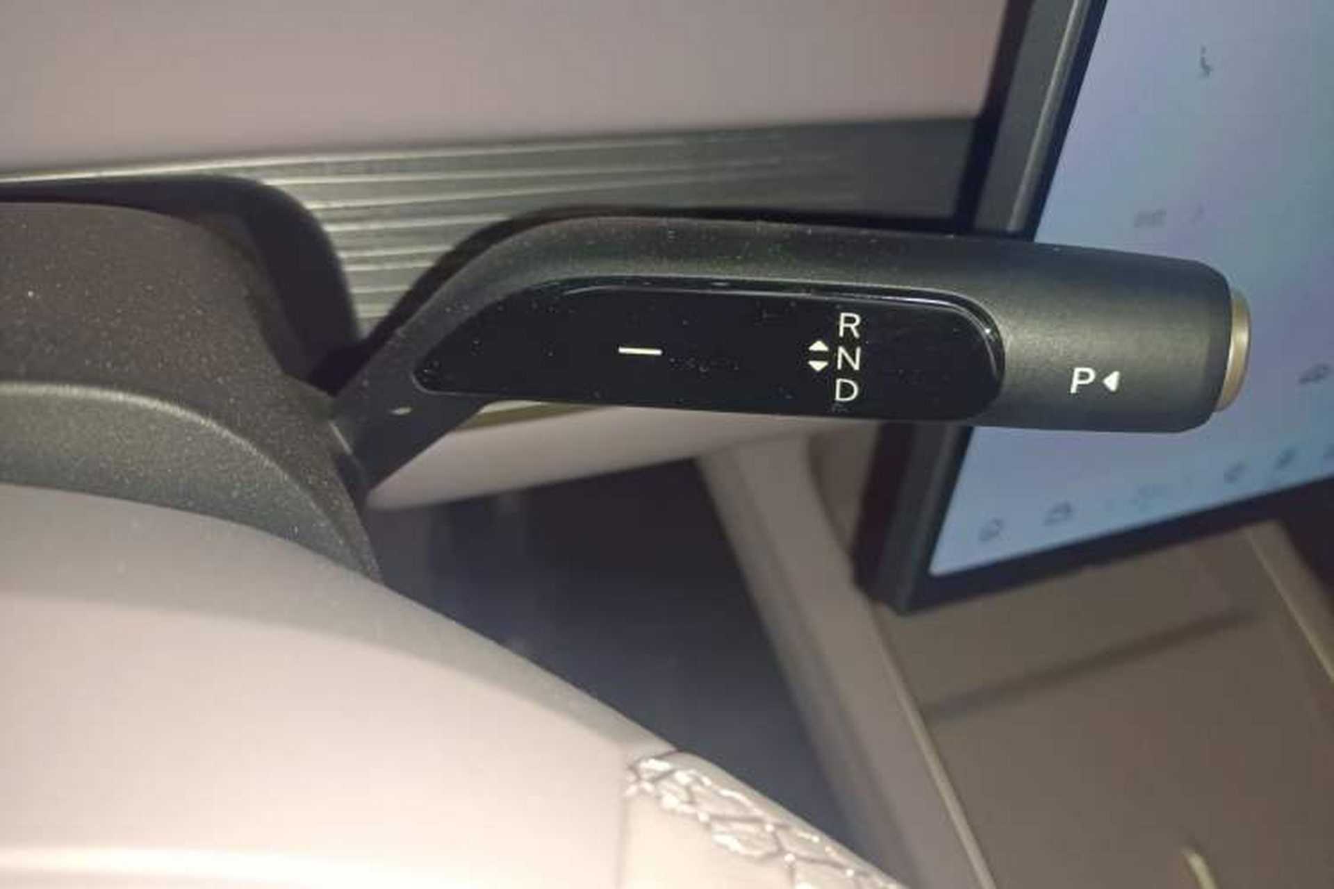 Used ONVO L60 2024 60 kWh Rear-Drive Version Gear Lever