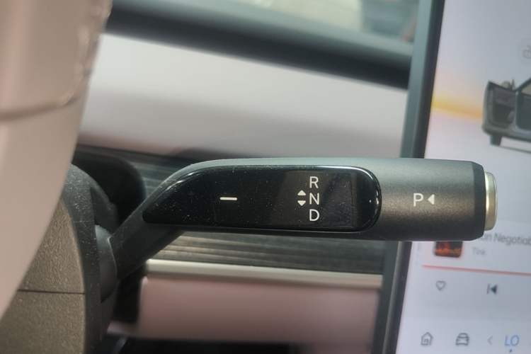 Used ONVO L60 2024 60 kWh Rear-Drive Version Gear Lever