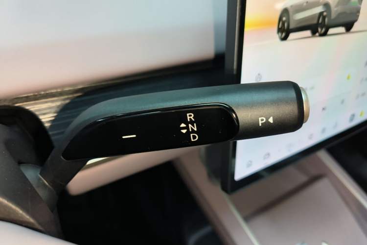 Used ONVO L60 2024 60 kWh Rear-Drive Version Gear Lever
