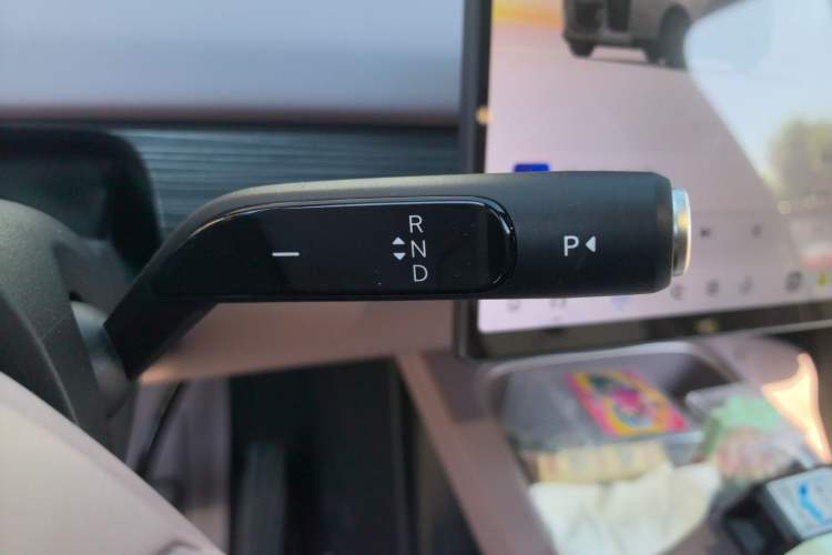 Used ONVO L60 2024 60 kWh Rear-Drive Version Gear Lever