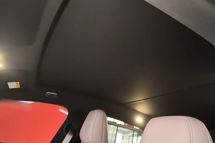 Used ONVO L60 2024 60 kWh Rear-Drive Version Headliner