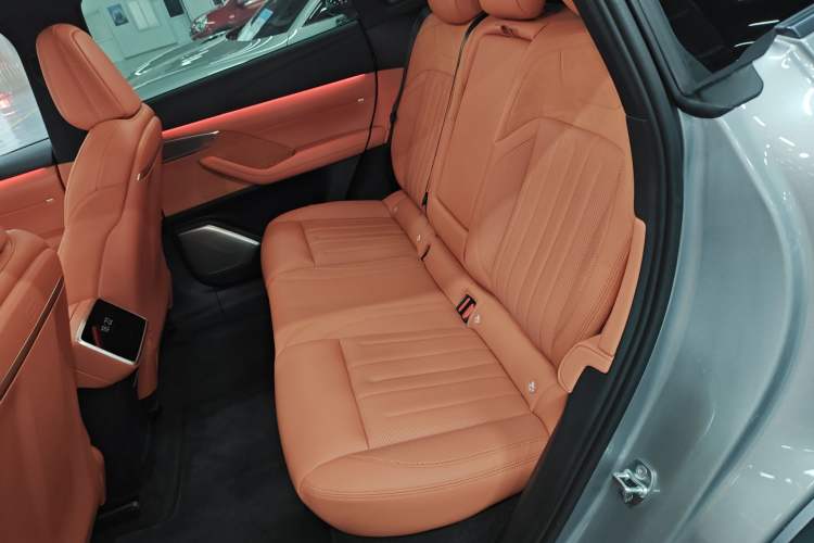 Used ONVO L60 2024 60 kWh Rear-Drive Version Interior 4