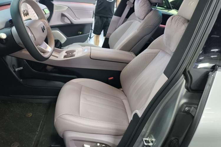 Used ONVO L60 2024 60 kWh Rear-Drive Version Left Front Seat