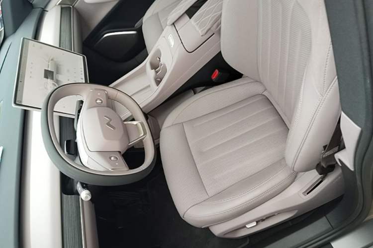 Used ONVO L60 2024 60 kWh Rear-Drive Version Left Front Seat