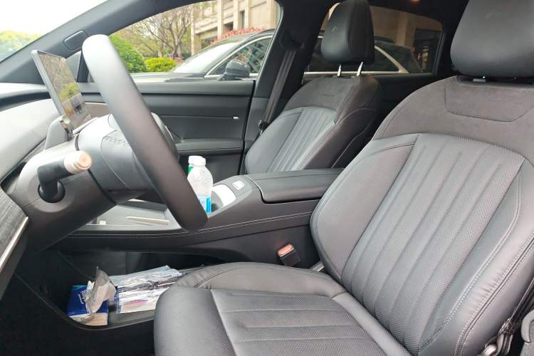 Used ONVO L60 2024 60 kWh Rear-Drive Version Left Front Seat