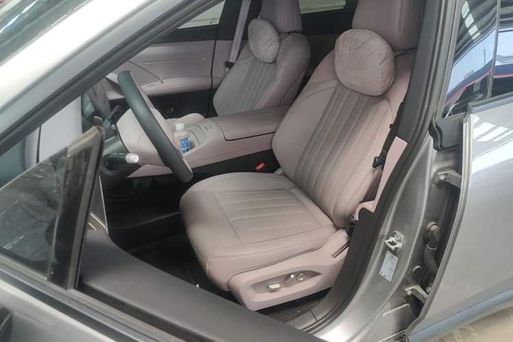 Used ONVO L60 2024 60 kWh Rear-Drive Version Left Front Seat