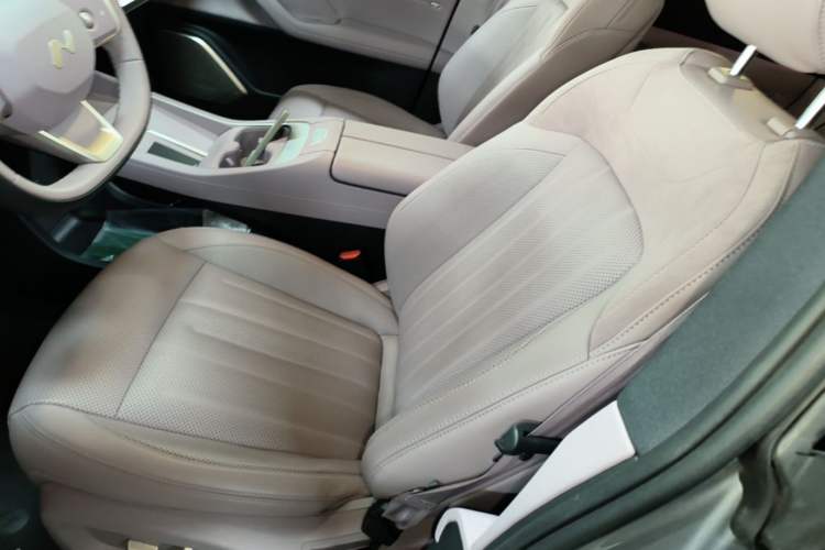 Used ONVO L60 2024 60 kWh Rear-Drive Version Left Front Seat