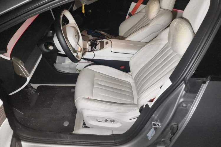 Used ONVO L60 2024 60 kWh Rear-Drive Version Left Front Seat