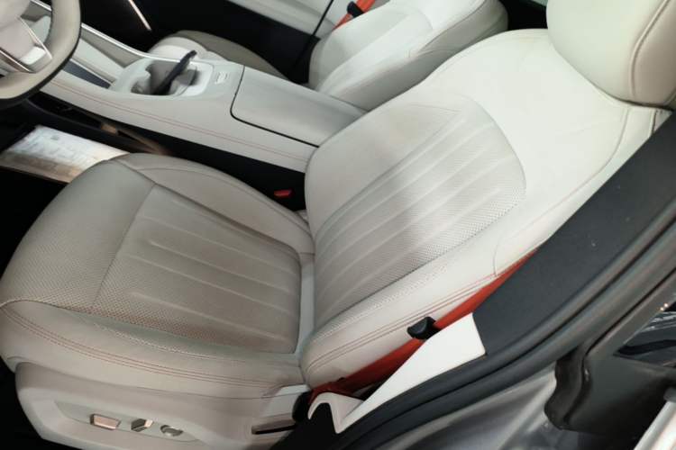 Used ONVO L60 2024 60 kWh All-Wheel Drive Left Front Seat