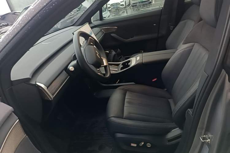 Used ONVO L60 2024 60 kWh Rear-Drive Version Left Front Seat