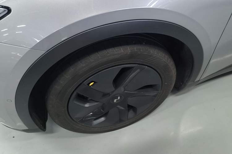 Used ONVO L60 2024 60 kWh Rear-Drive Version Left Front Wheel Hub