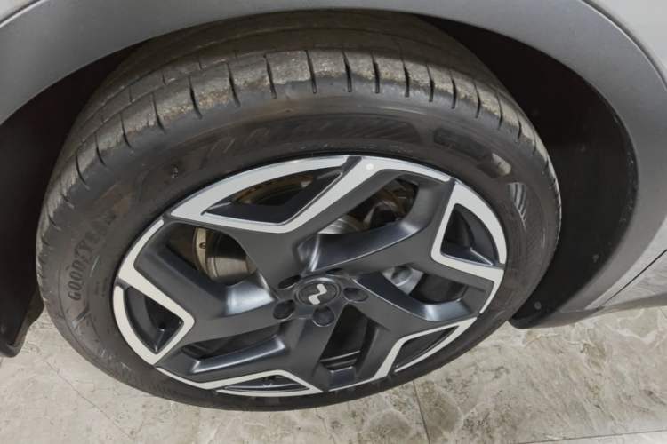Used ONVO L60 2024 60 kWh Rear-Drive Version Left Front Wheel Hub