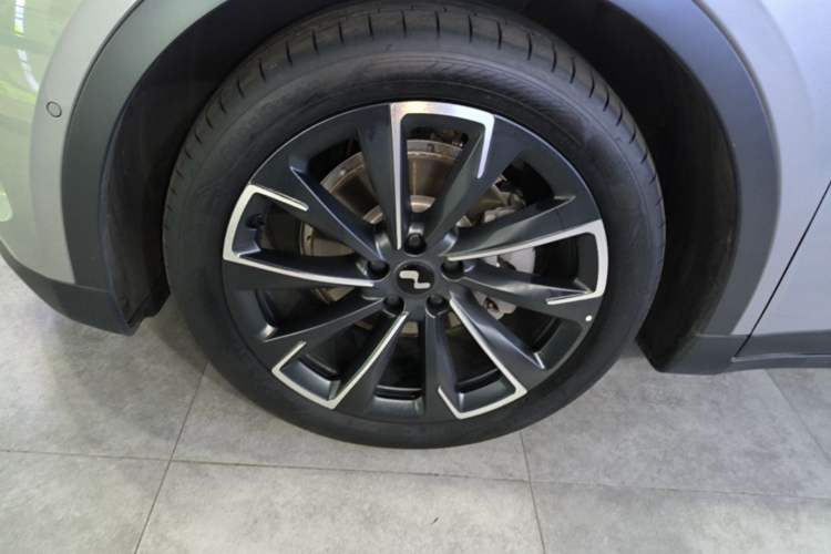 Used ONVO L60 2024 60 kWh Rear-Drive Version Left Front Wheel Hub