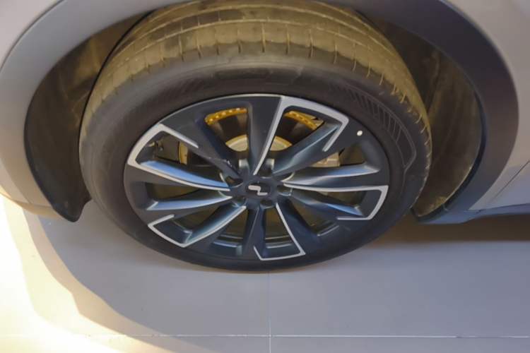 Used ONVO L60 2024 60 kWh Rear-Drive Version Left Front Wheel Hub