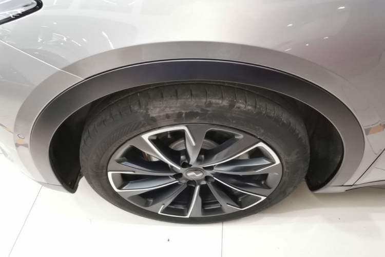 Used ONVO L60 2024 60 kWh All-Wheel Drive Left Front Wheel Hub