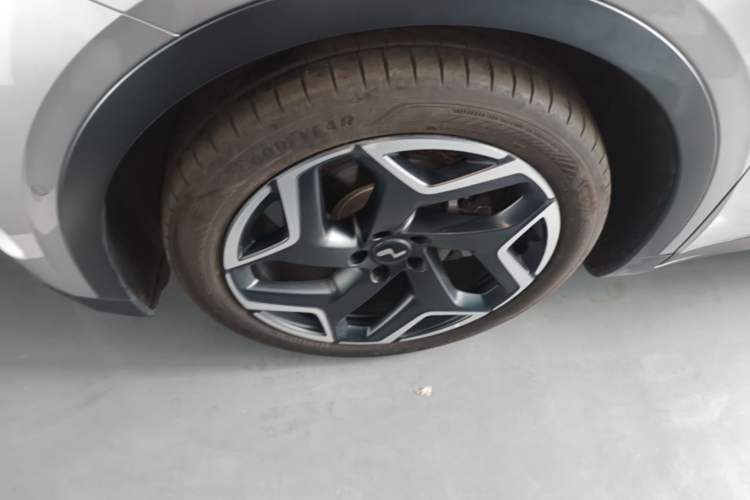 Used ONVO L60 2024 60 kWh Rear-Drive Version Left Front Wheel Hub