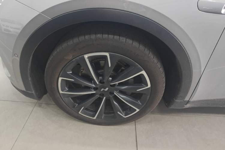 Used ONVO L60 2024 60 kWh Rear-Drive Version Left Front Wheel Hub