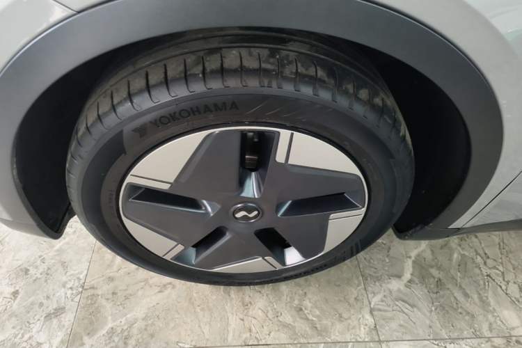 Used ONVO L60 2024 60 kWh All-Wheel Drive Left Front Wheel Hub
