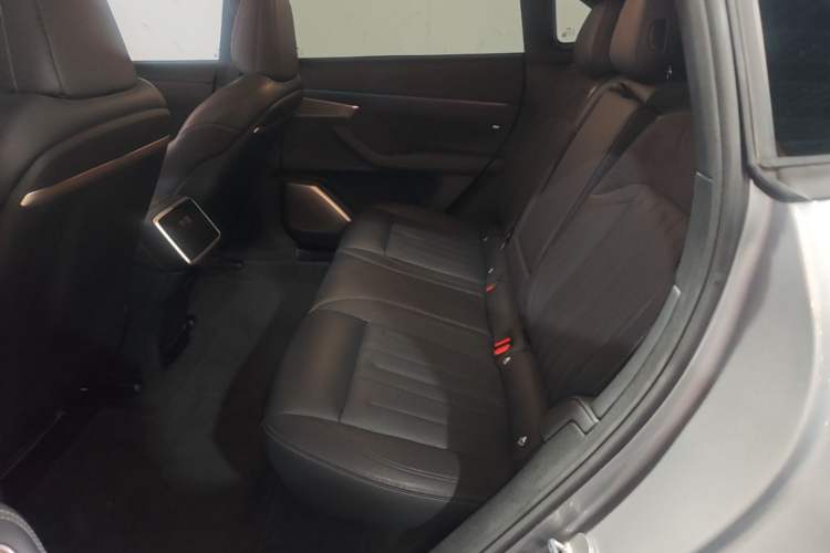Used ONVO L60 2024 60 kWh Rear-Drive Version Left Rear Seat